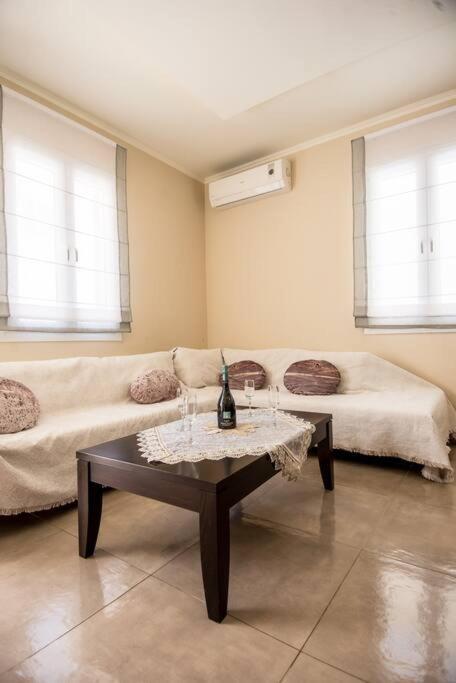 Joana Apartment Argostolion Exterior foto